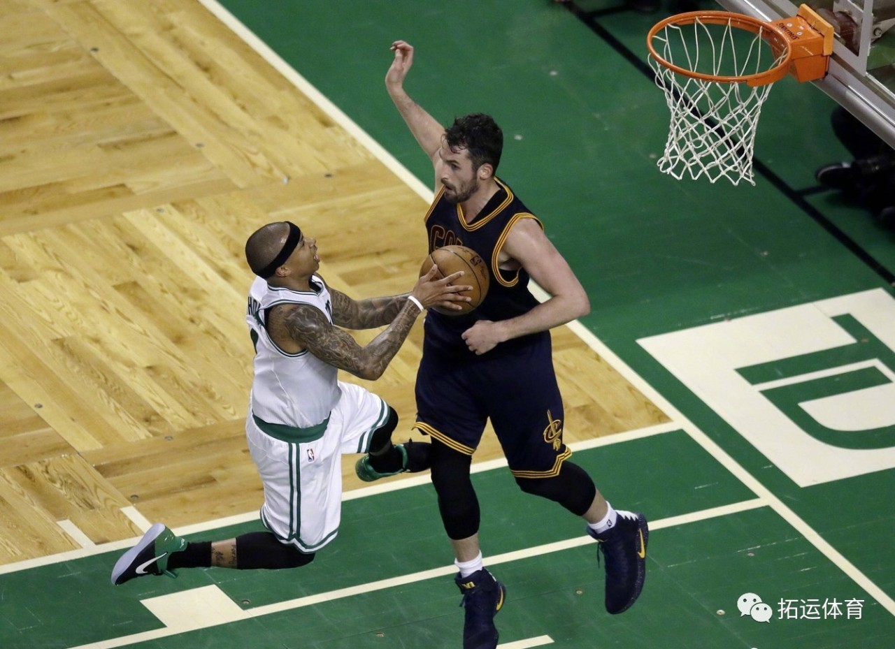 吴越金雕队对阵庐州雷霆队,羽毛球杯赛惊险晋级,内线统治篮板——回归即成焦点  吴越金雕队对阵庐州雷霆队,羽毛球杯赛惊险晋级,内线统治篮板——回归即成焦点