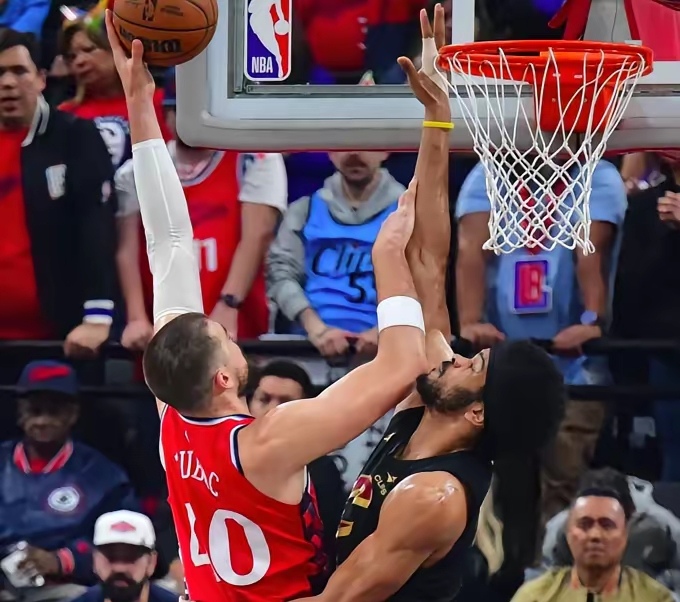 克利夫兰骑士vs俄克拉荷马城雷霆   克利夫兰骑士vs俄克拉荷马城雷霆