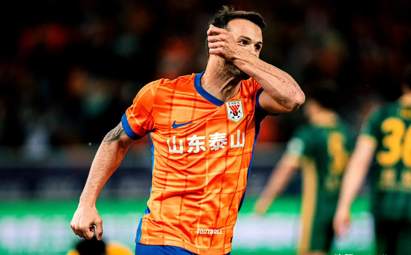 今晚山东泰山调整名单以备英超;回应争议环节打磨;压力陡增;球队文化再被提及的简单介绍 今晚山东泰山调整名单以备英超;回应争议环节打磨;压力陡增;球队文化再被提及的简单介绍