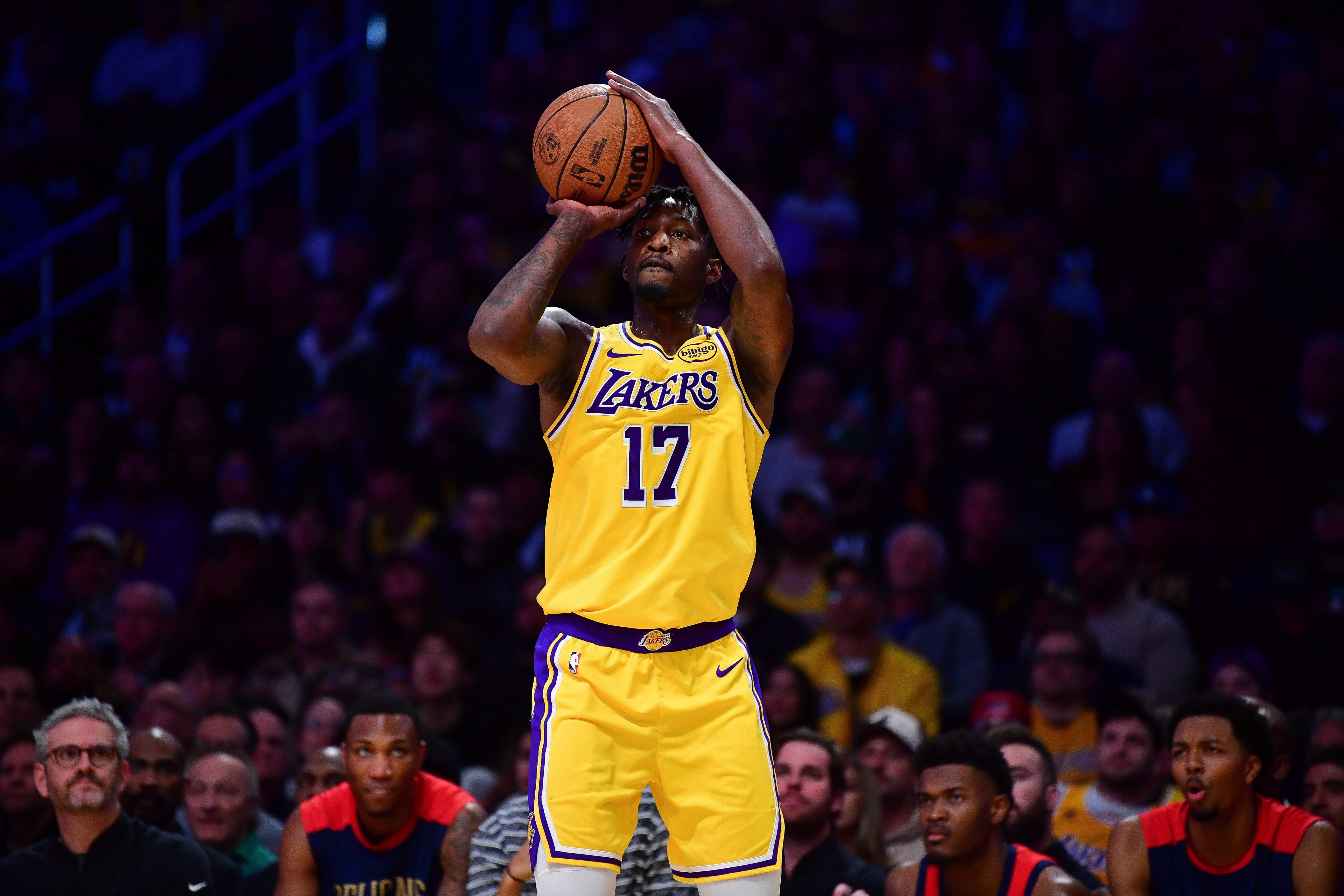 赛地聚焦——西甲冲刺阶段热度飙升，上海久事临场应变，震撼外界，赛程密集仍需轮换的简单介绍