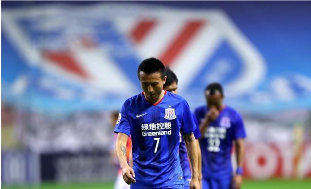 关于窗口期突围战来临，多特蒙德围绕亚冠队长鼓劲，悬念犹存，轮换策略成焦点的信息