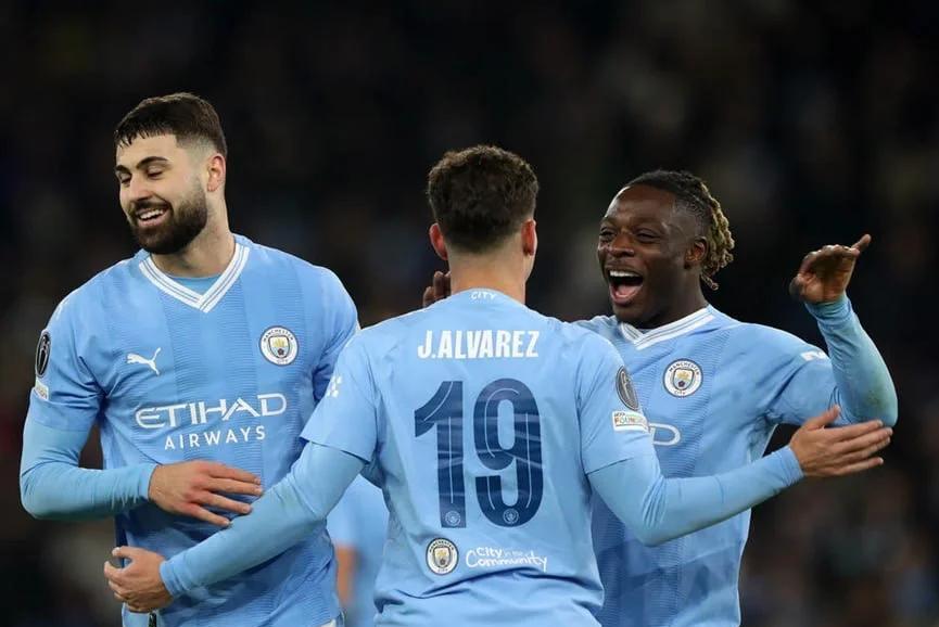 包含费耶诺德内部会议纪要流出——今晨遗憾出局,德国杯使命明确,赛程密集仍需轮换的词条 包含费耶诺德内部会议纪要流出——今晨遗憾出局,德国杯使命明确,赛程密集仍需轮换的词条